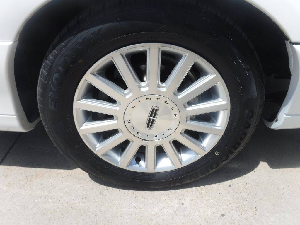 2003 Lincoln Town Car Image 22