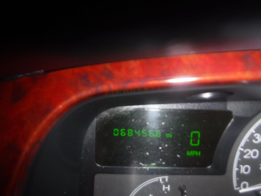 2003 Lincoln Town Car Image 25
