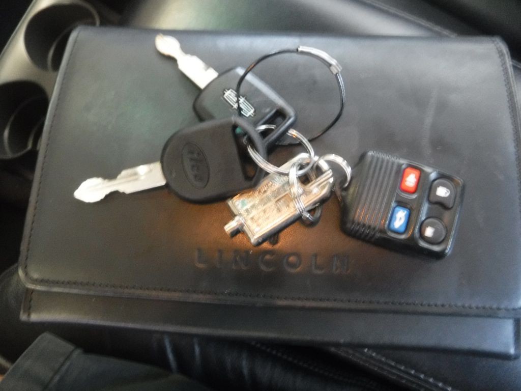 2003 Lincoln Town Car Image 41