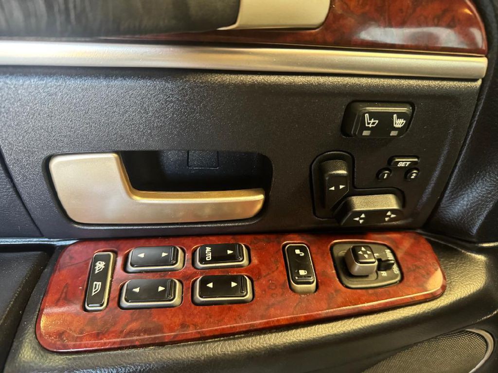 2003 Lincoln Town Car Image 43