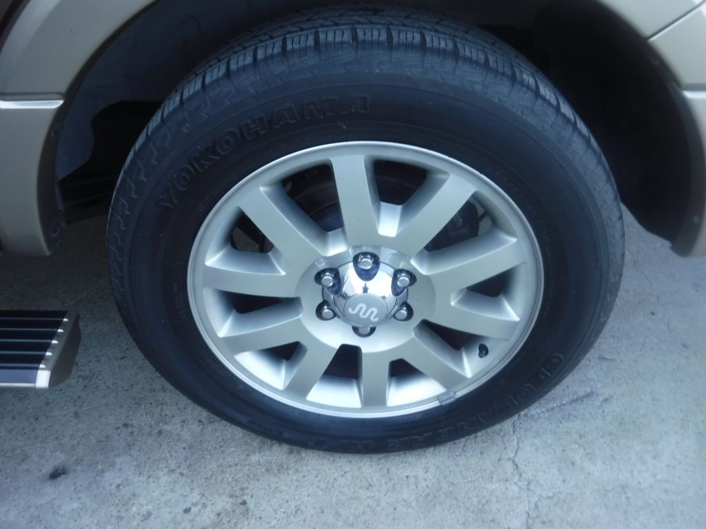 2011 Ford Expedition Image 4