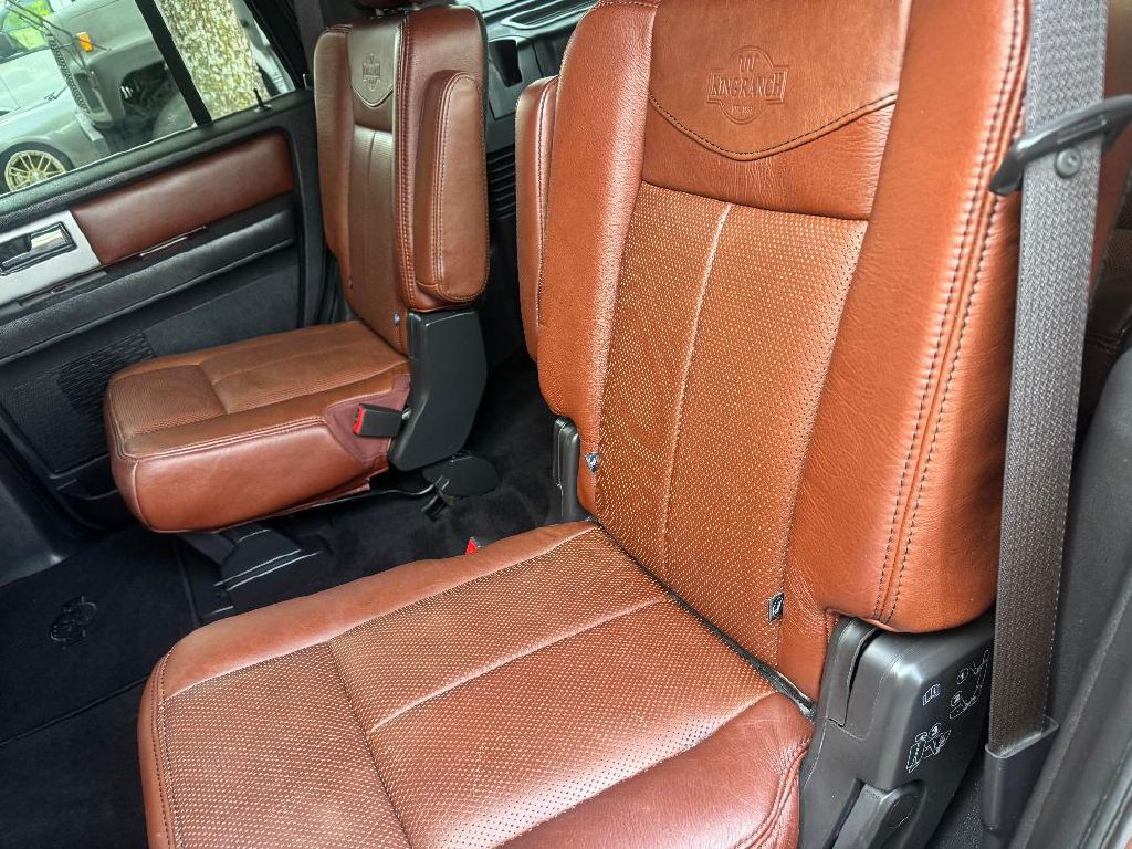 2011 Ford Expedition Image 18