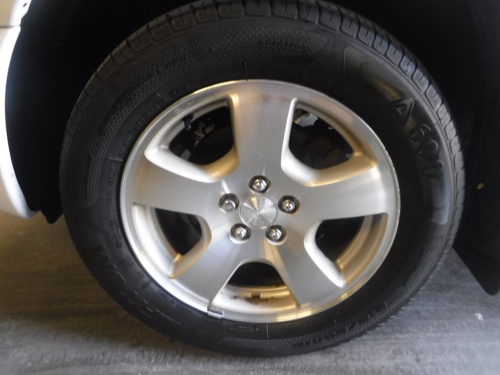 2002 Subaru Forester Image 2