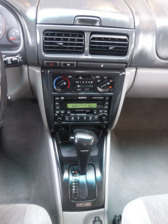 2002 Subaru Forester Image 20