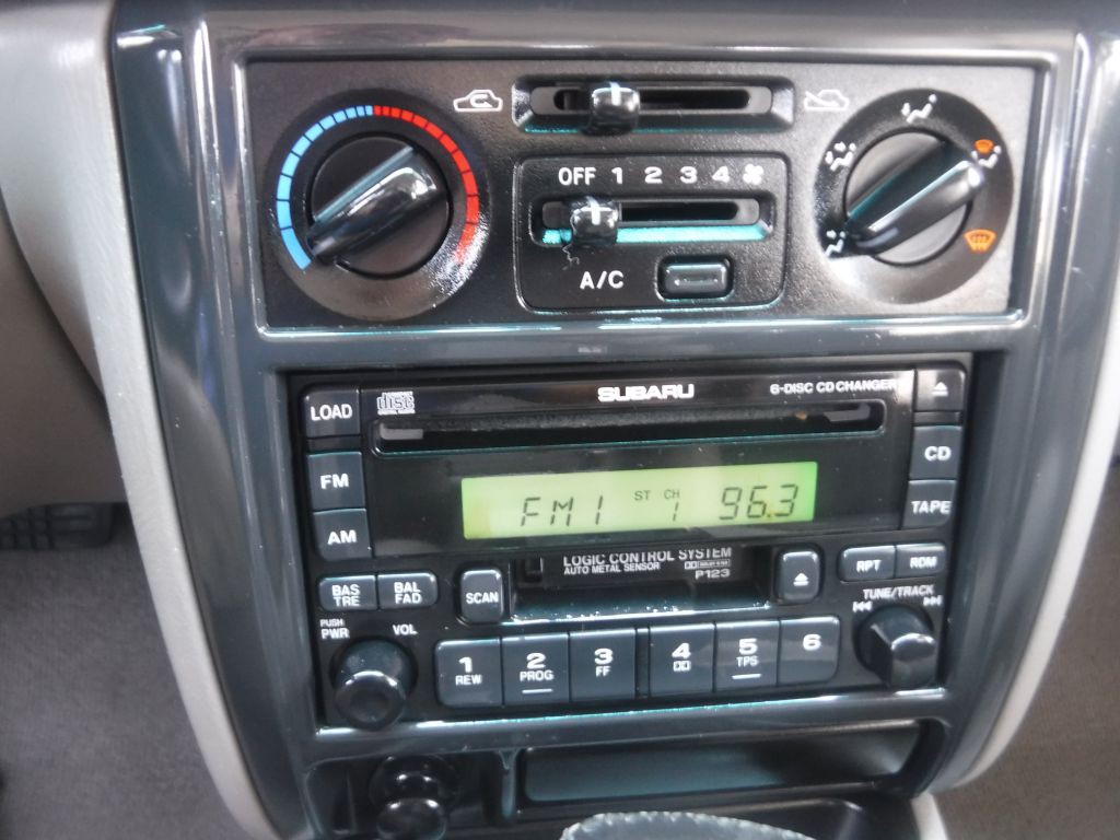 2002 Subaru Forester Image 22
