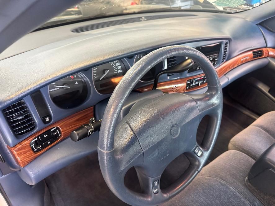 2001 Buick LeSabre Image 28