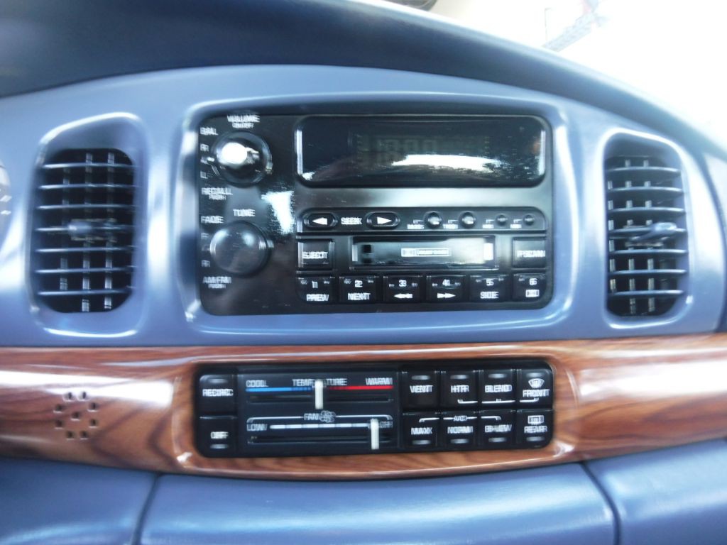 2001 Buick LeSabre Image 34