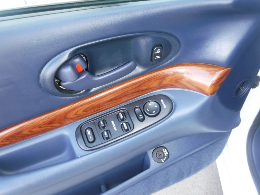 2001 Buick LeSabre Image 38