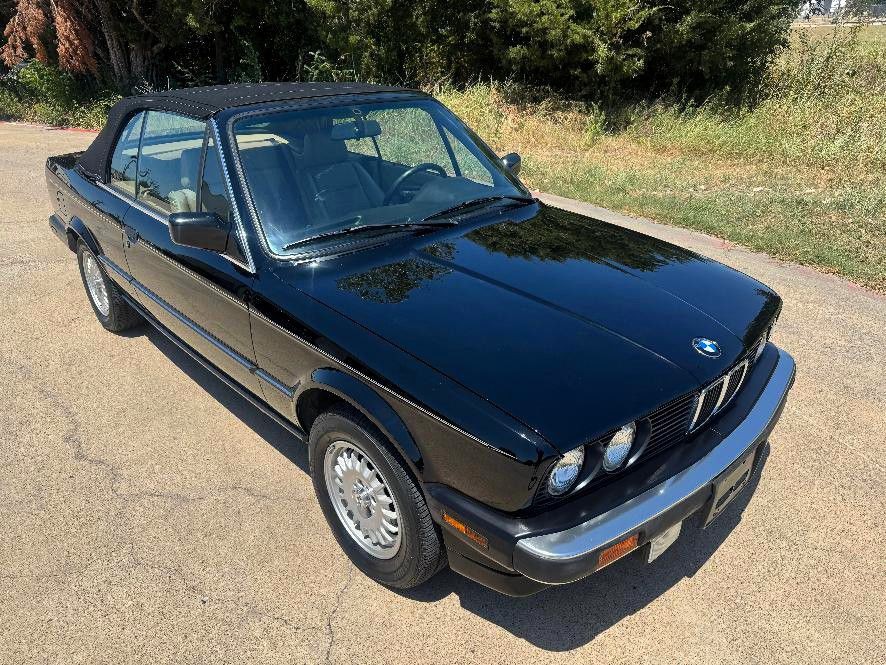 1991 BMW 3 Series Image 3