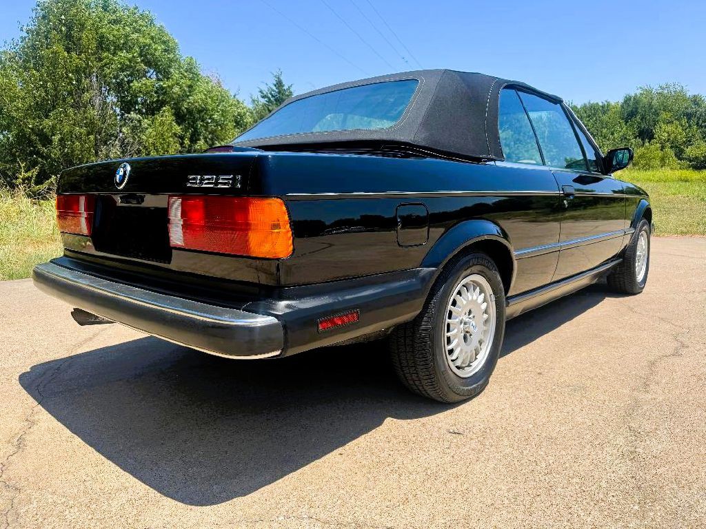1991 BMW 3 Series Image 8