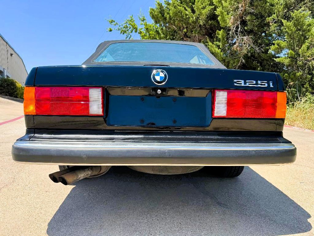 1991 BMW 3 Series Image 14