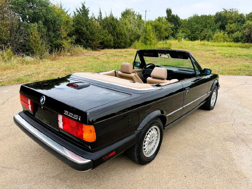 1991 BMW 3 Series Image 16