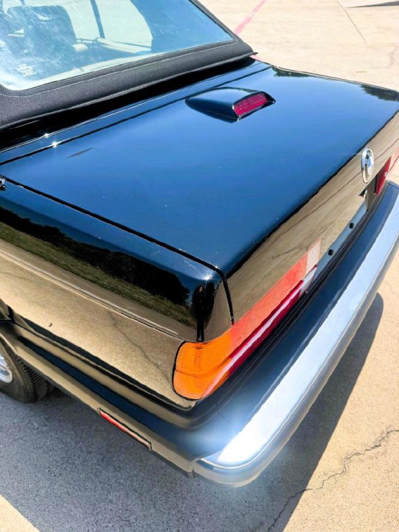 1991 BMW 3 Series Image 23