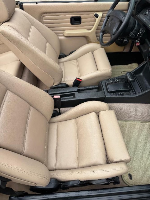 1991 BMW 3 Series Image 32