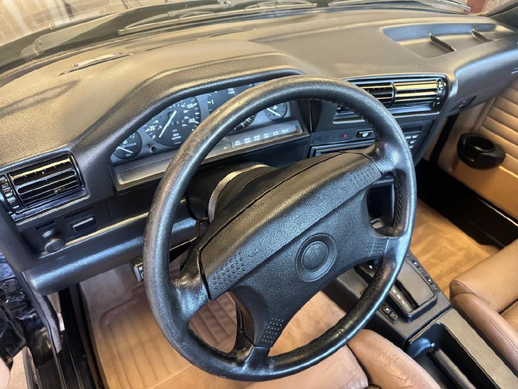 1991 BMW 3 Series Image 38