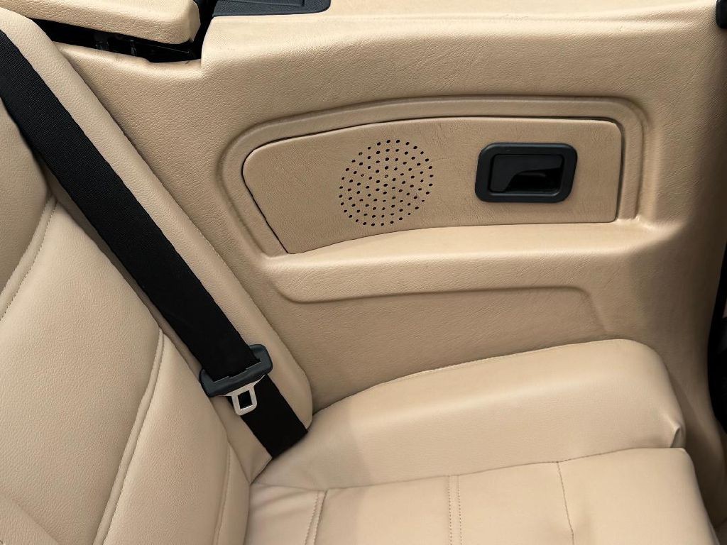 1991 BMW 3 Series Image 46