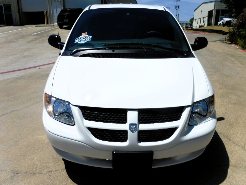 2003 Dodge Ram Van Image 12