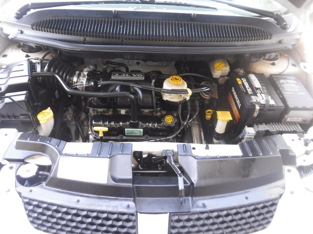 2003 Dodge Ram Van Image 16