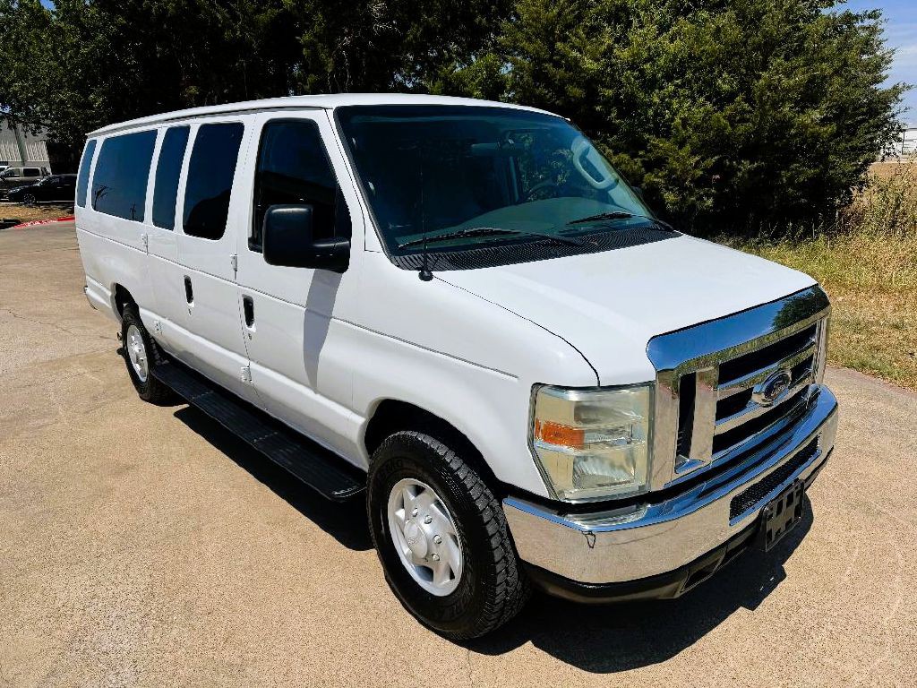 2008 Ford Econoline Image 2