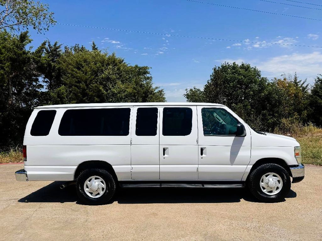 2008 Ford Econoline Image 4