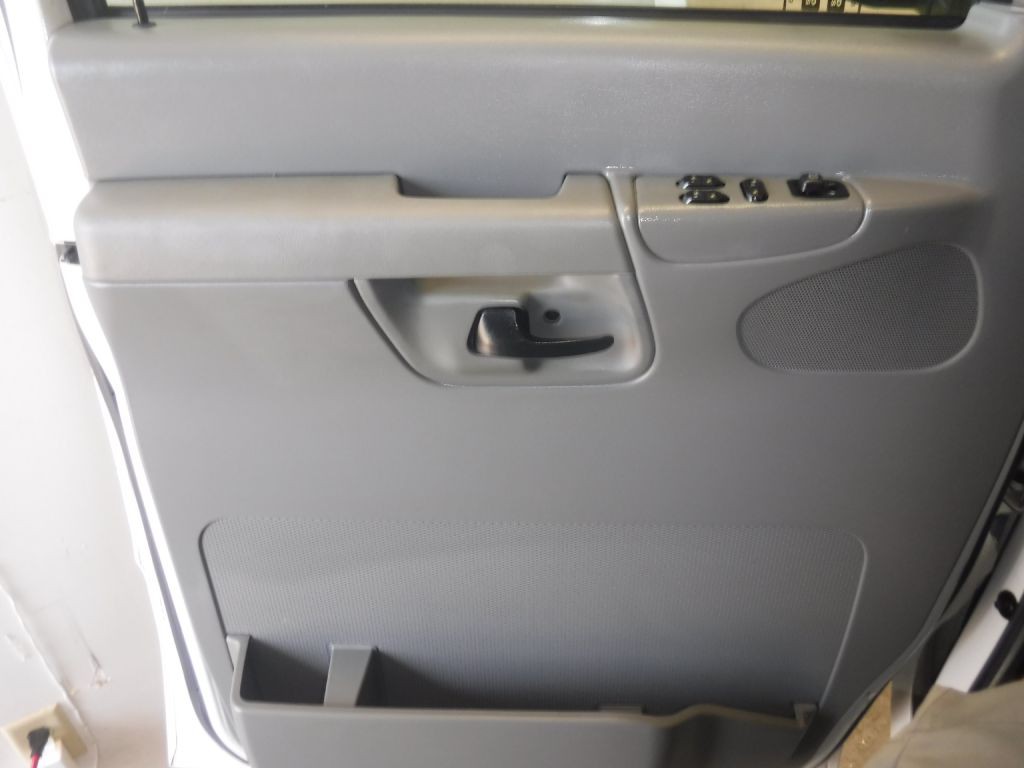 2008 Ford Econoline Image 41