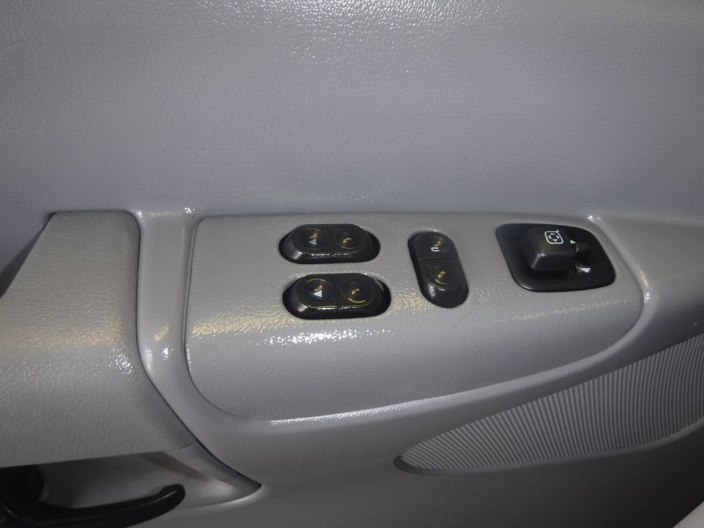 2008 Ford Econoline Image 42
