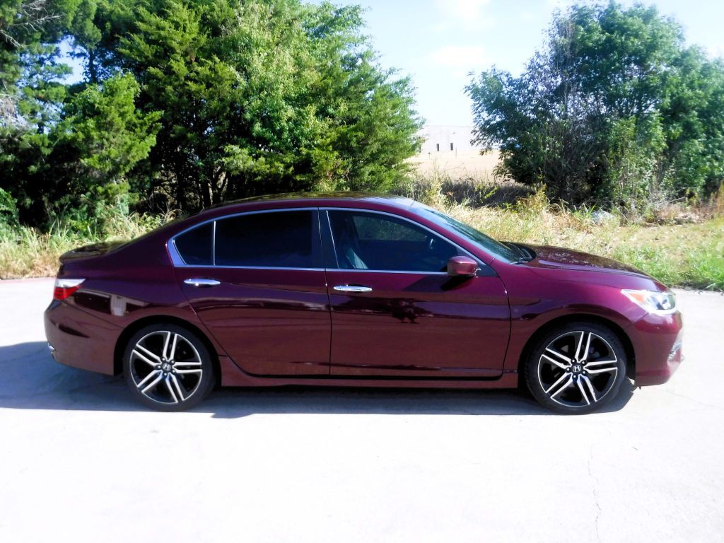 2017 Honda Accord Image 4