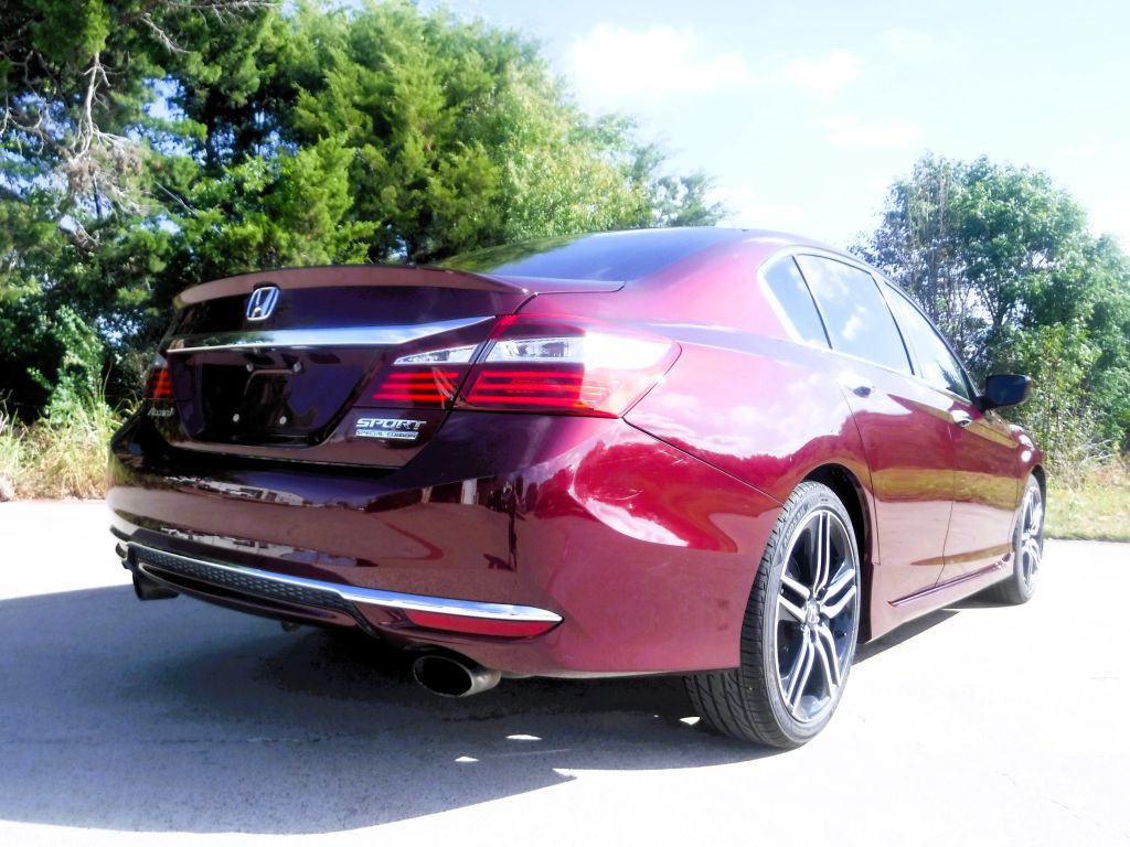 2017 Honda Accord Image 7