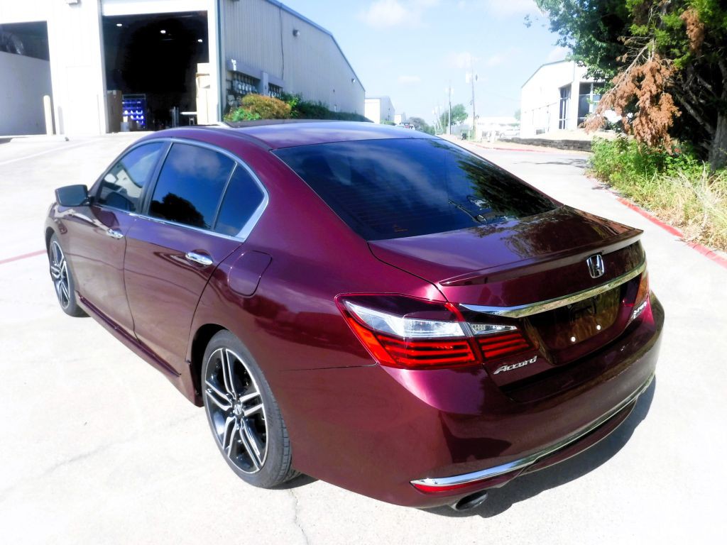 2017 Honda Accord Image 12