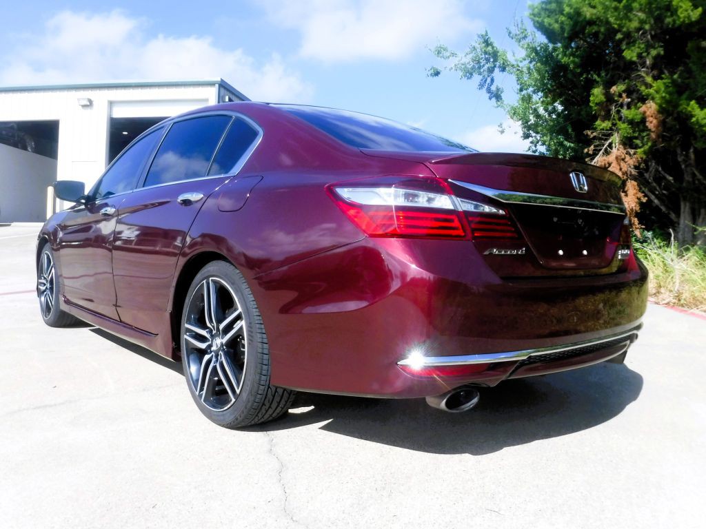 2017 Honda Accord Image 13