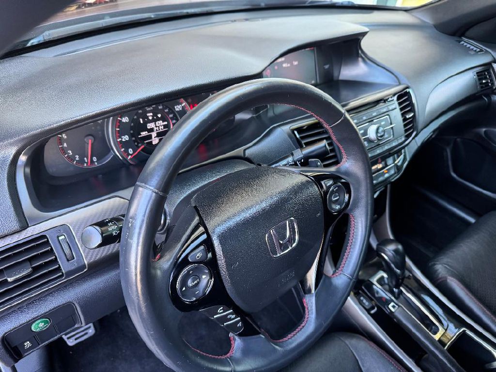2017 Honda Accord Image 28