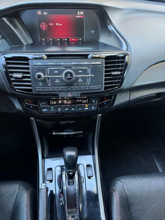 2017 Honda Accord Image 34