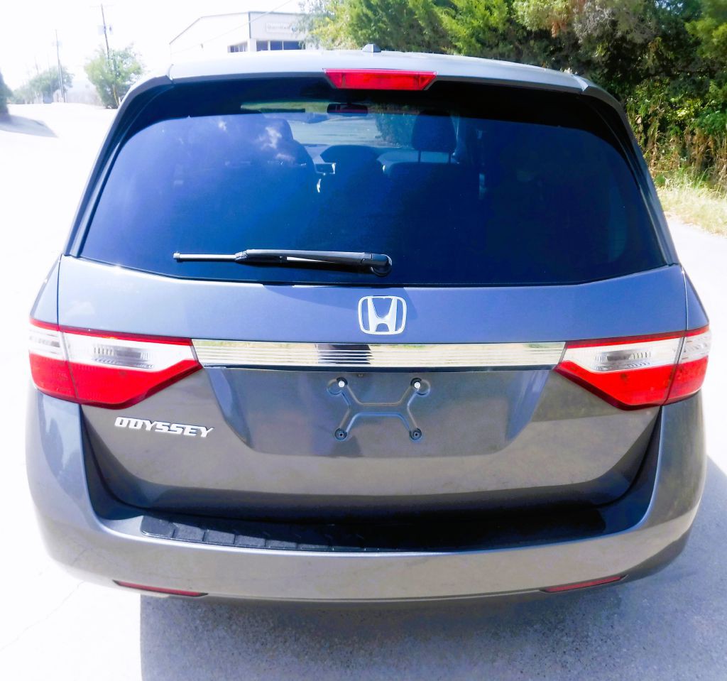 2012 Honda Odyssey Image 16