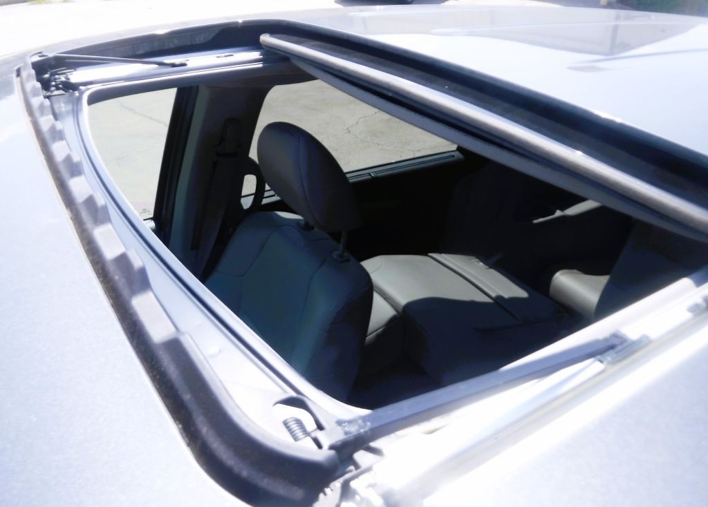 2012 Honda Odyssey Image 18