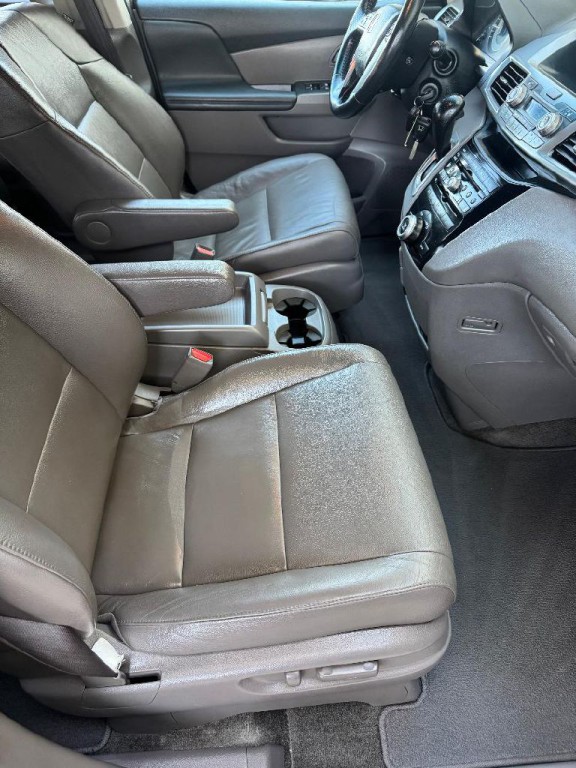 2012 Honda Odyssey Image 26