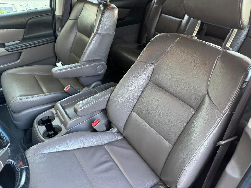2012 Honda Odyssey Image 27