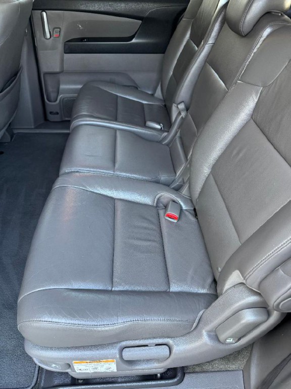 2012 Honda Odyssey Image 31