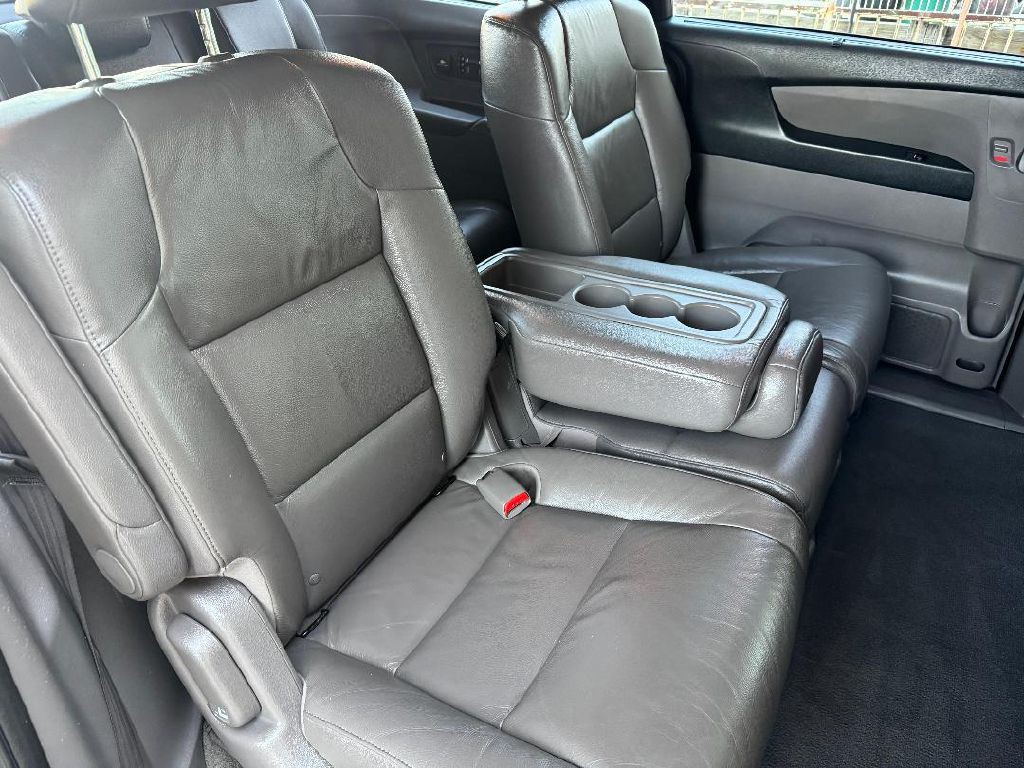 2012 Honda Odyssey Image 35