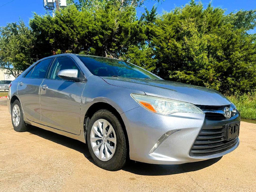 2015 Toyota Camry Image 3
