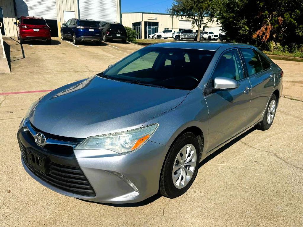 2015 Toyota Camry Image 8