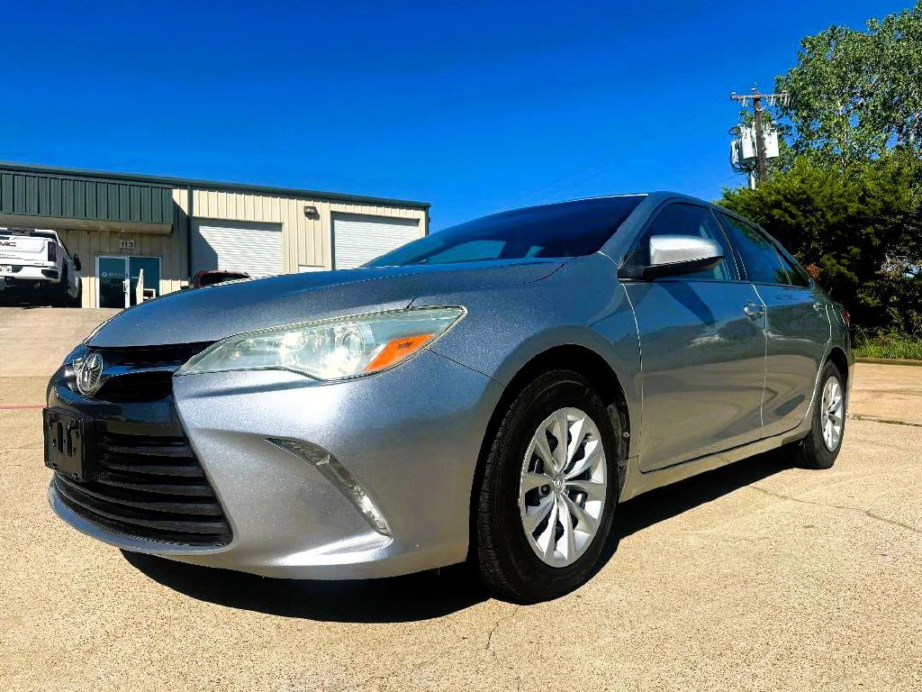 2015 Toyota Camry Image 9