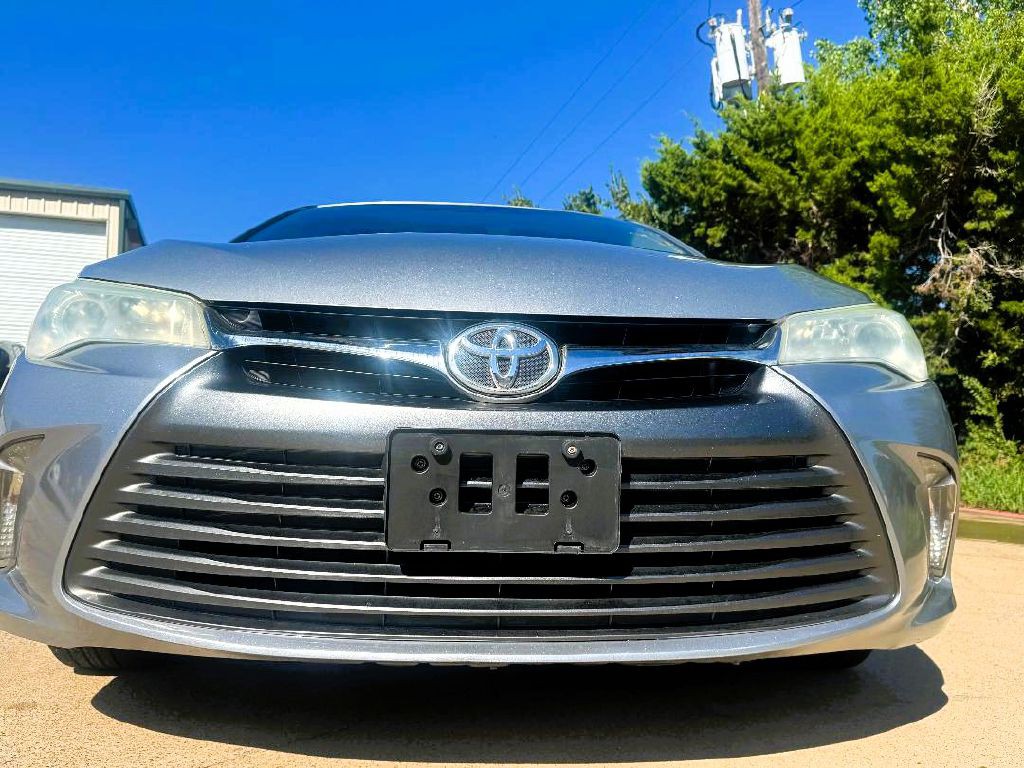 2015 Toyota Camry Image 15