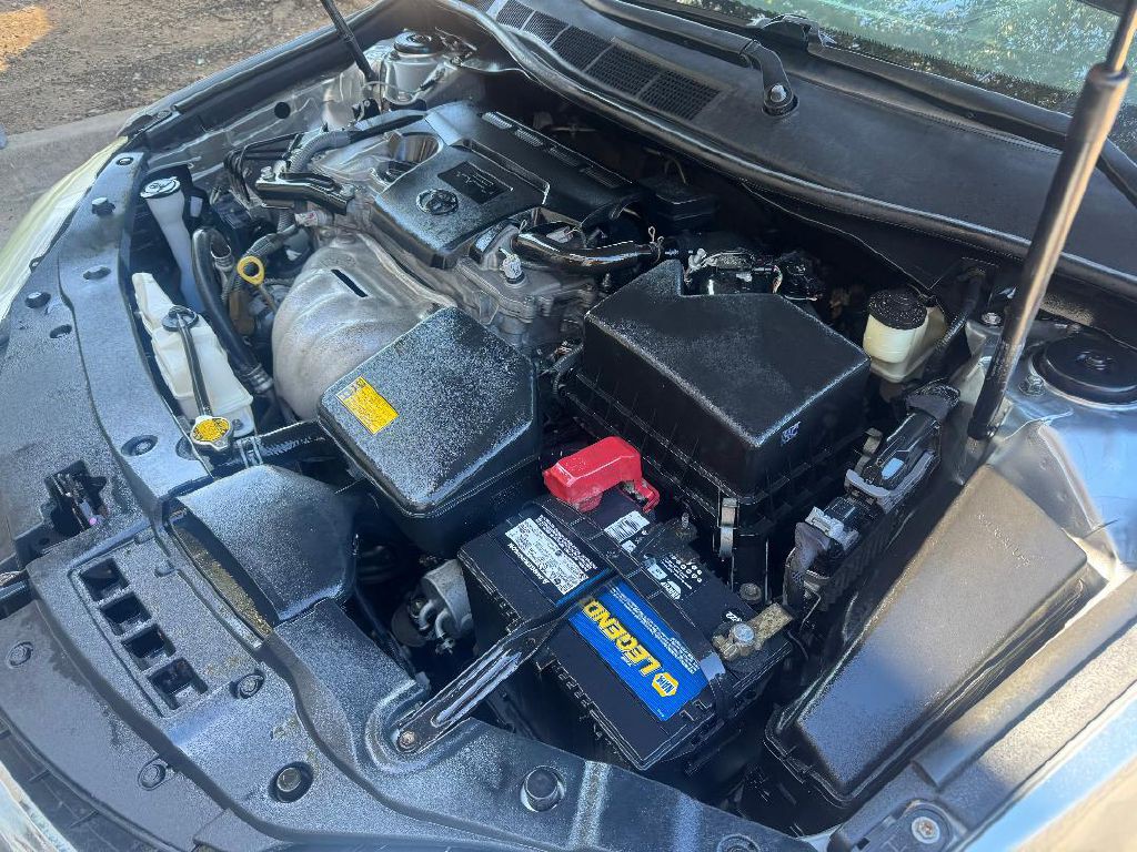 2015 Toyota Camry Image 20