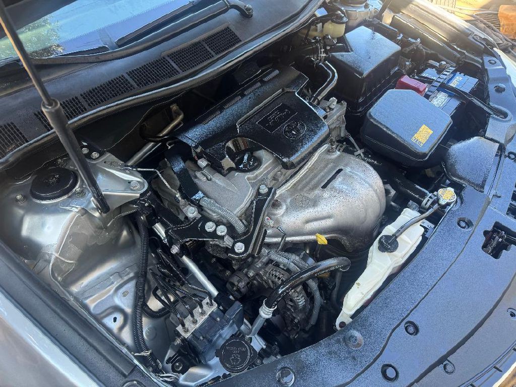 2015 Toyota Camry Image 21