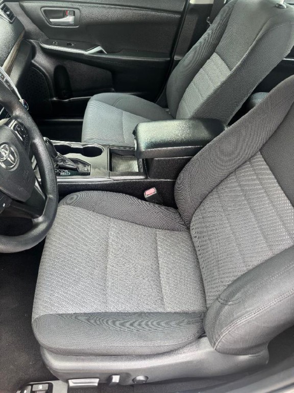 2015 Toyota Camry Image 23