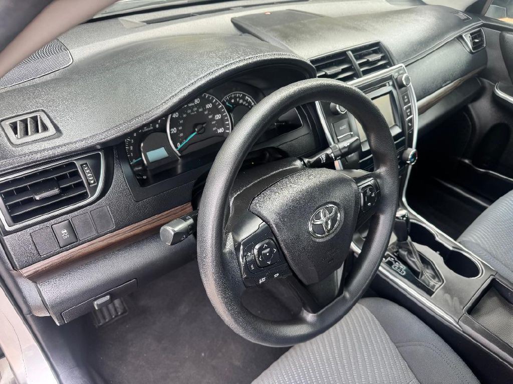 2015 Toyota Camry Image 27