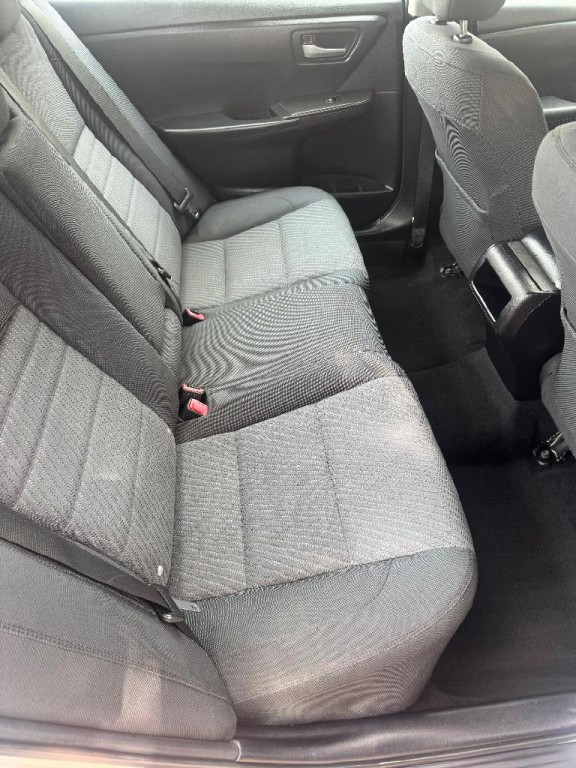 2015 Toyota Camry Image 30