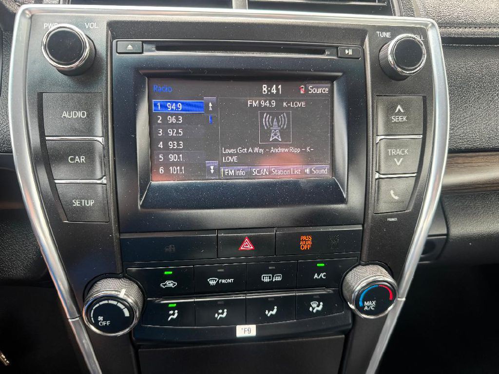 2015 Toyota Camry Image 34