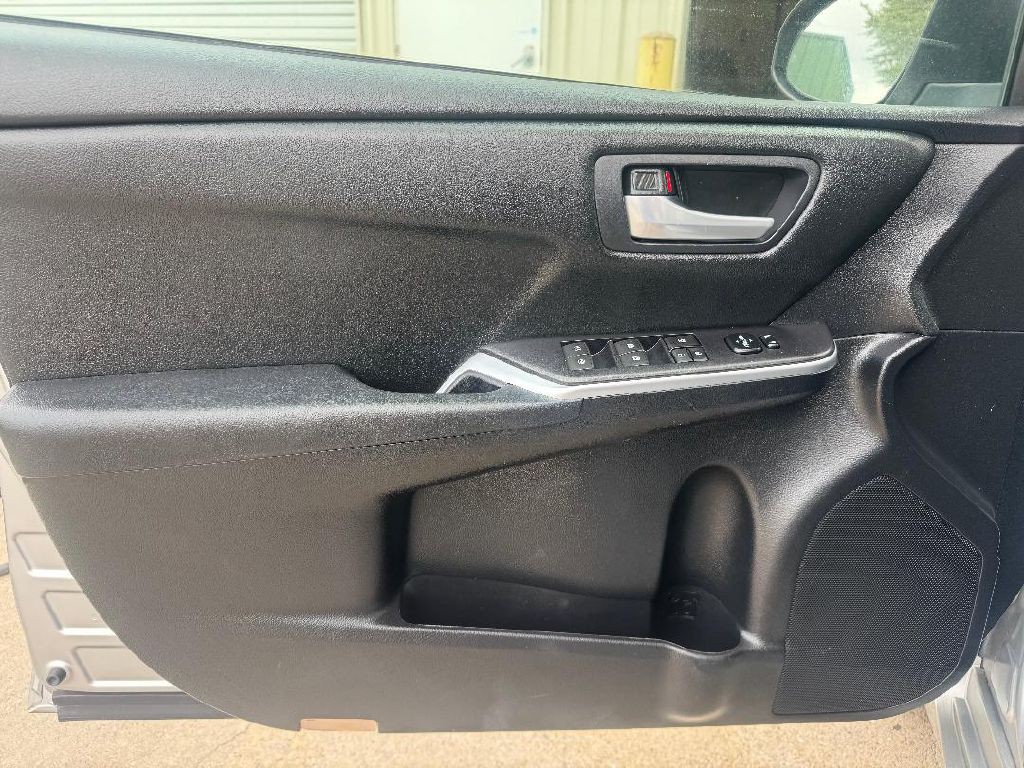 2015 Toyota Camry Image 37