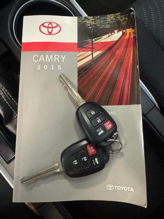 2015 Toyota Camry Image 39